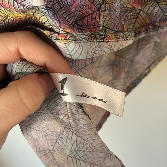 1 Like No Other Men’s Vibrant Pattern Long Sleeve Button Down - Picture 7 of 7